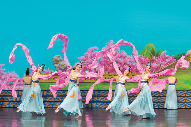 Shen Yun - Classical Chinese Dance Returns to Costa Mesa
