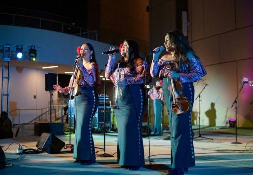 ¡DAMAS! 2026 at Argyros Plaza